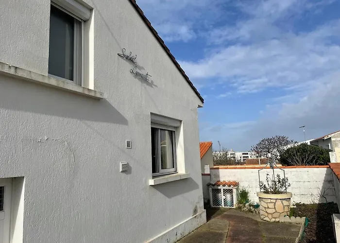 Maison Calme A Un 15min A Pied De La Vakantiehuis *